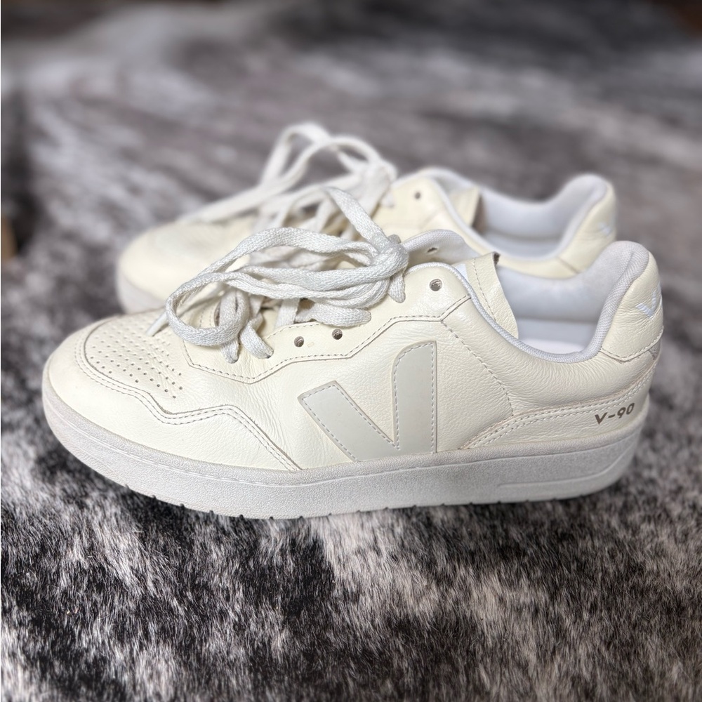 Veja V-90 Sneakers